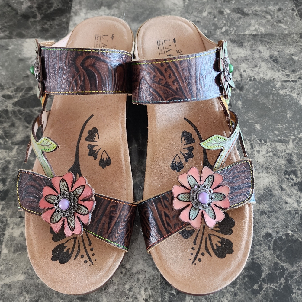 L'ATISTE Brown and Pink Floral Sandal. So Comfortable, Fun Filled Colors